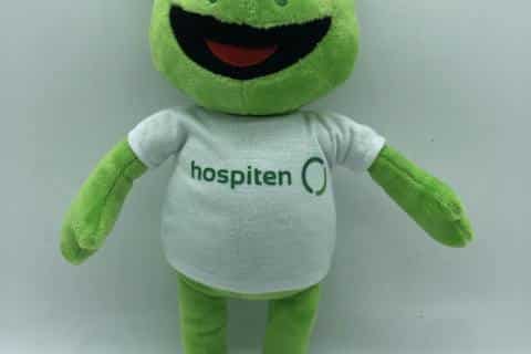 Peluche-Publicitario-Rana-OSPI_Grupo-Hospiten-8
