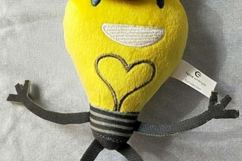 Peluche-Publicitario-Bombilla-FENIE