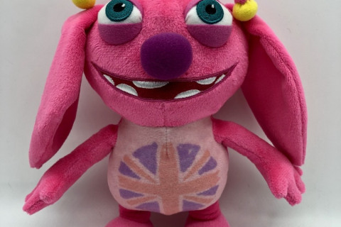 Peluche-Publicitario-ELO_Ale-Kids-Inglés