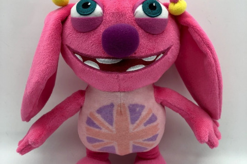 Peluche-Publicitario-ELO_Ale-Kids-Inglés