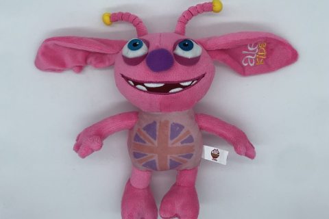 Peluche-Publicitario-ELO_Ale-Kids-Inglés