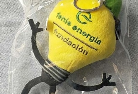 Peluche-Publicitario-Bombilla-FENIE