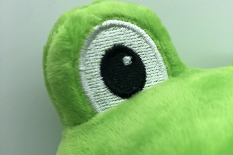 Peluche-Publicitario-Rana-OSPI_Grupo-Hospiten-9